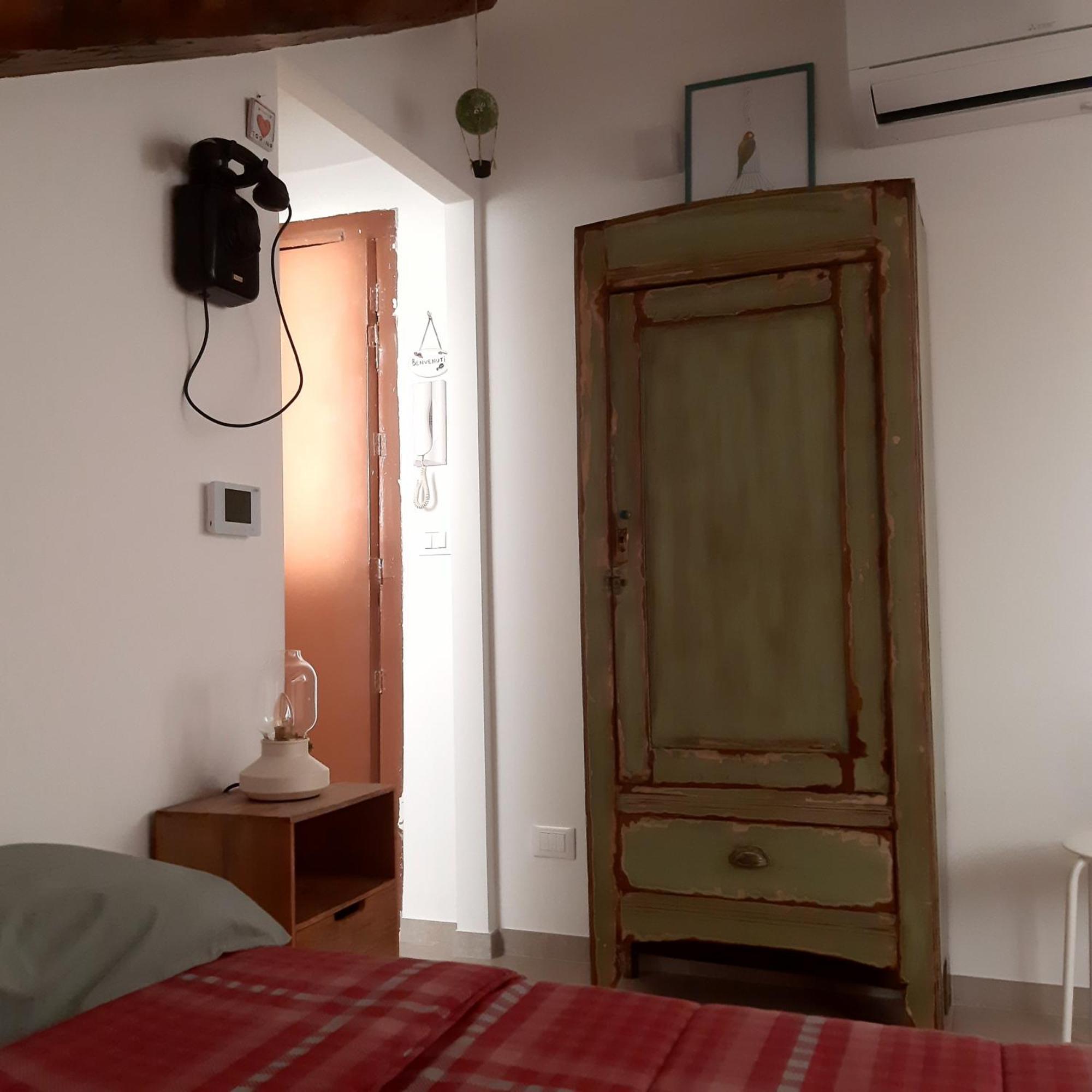 La Mansarda Delle Mongolfiere Apartment Торино Стая снимка